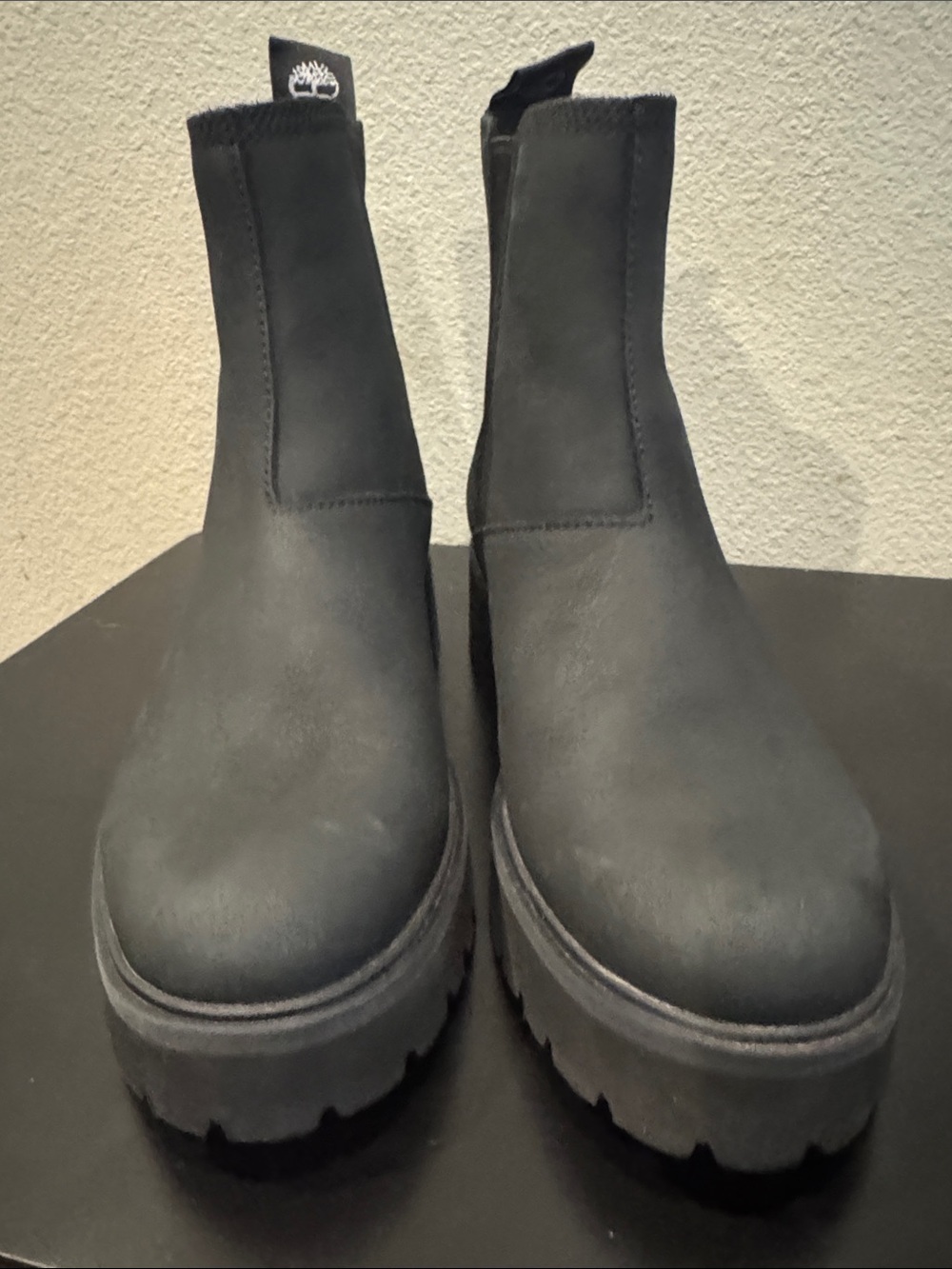 Timberland Black Nubuck Chelsea Lug Ankle Boots Womans 8.5 - Picture 8 of 12